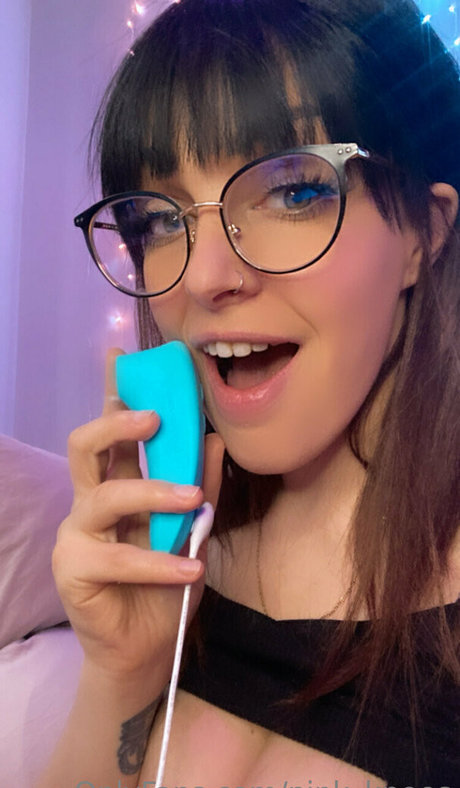 pink knees nice star pic