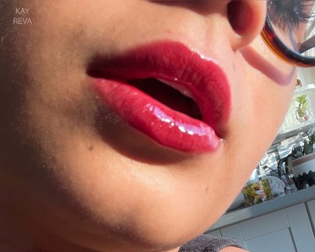 kayrevafree nude model img