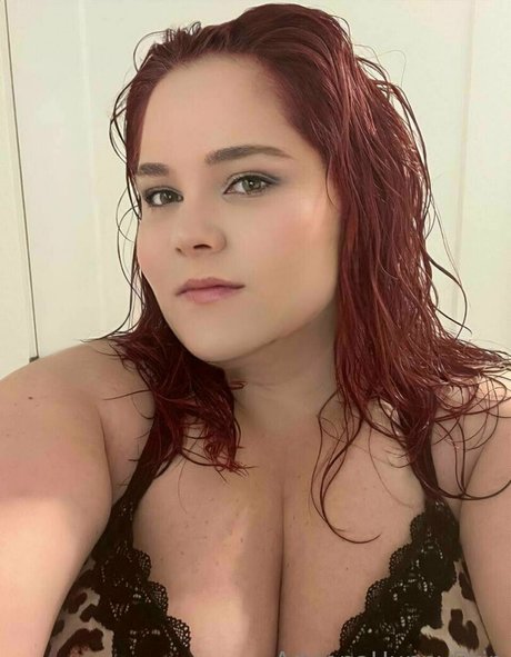 adrianahunnydrip model porn picture