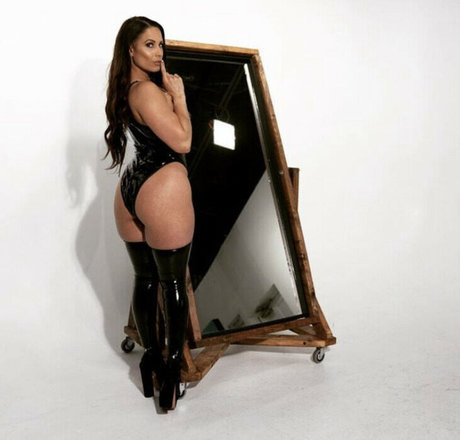 AEW Dasha Kuret model naked photos