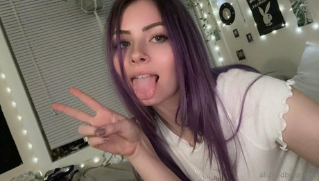 alignedbyjuniper beautiful model images