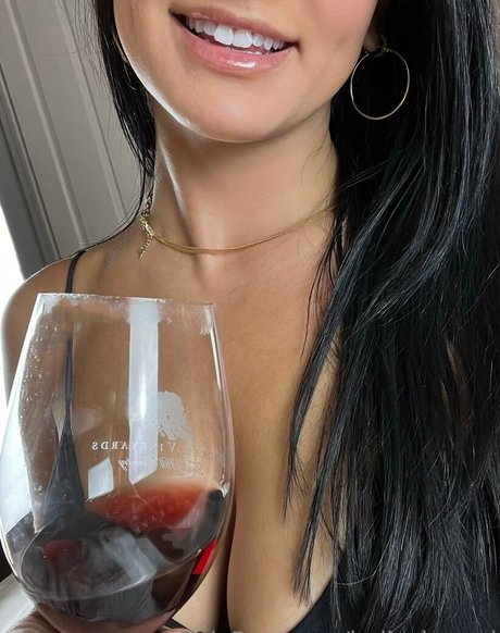 indiyahpearl art model gallery