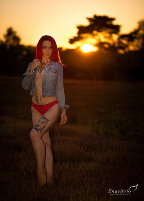 son ia belle adult actress photos