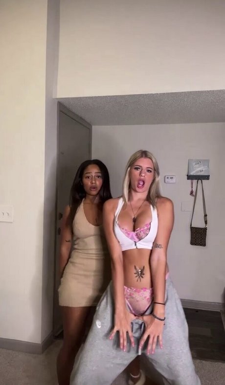 Lindsey Star model sexy photos