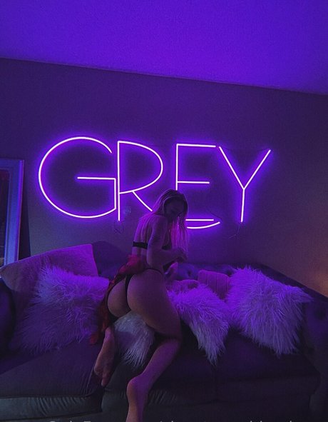 shawtymaddumbxxx model pornographic photo