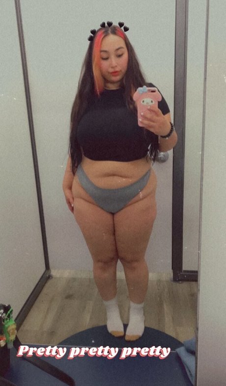 BrkenDolly xxx actress gallery