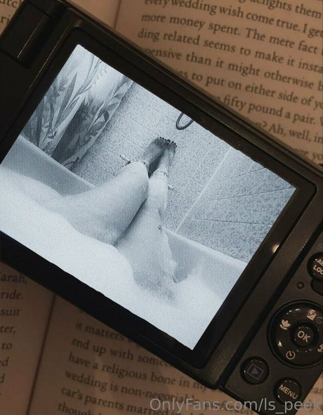 ls peek beautiful star img