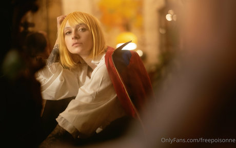 freepoisonne xxx star photos