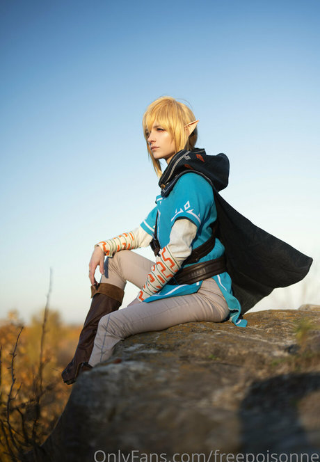 freepoisonne adult model gallery