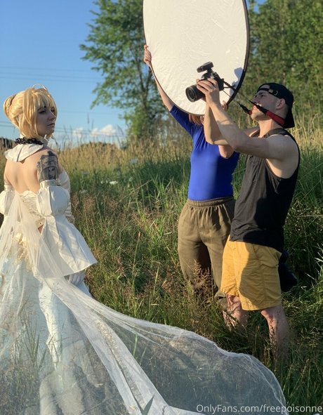 freepoisonne perfect star galleries