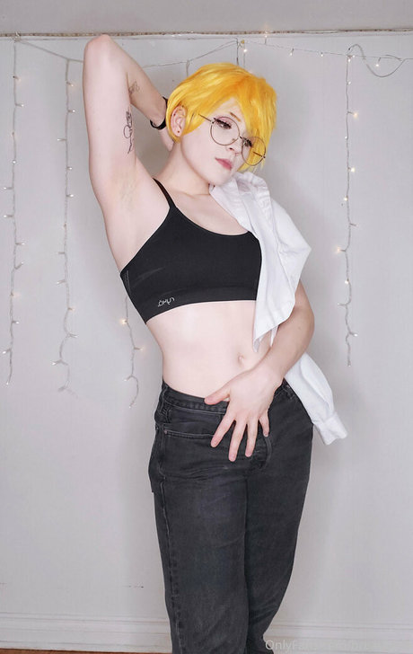 breadbren pretty actress pics