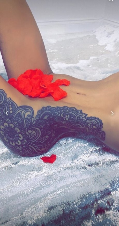 Chantelle Connelly free actress picture