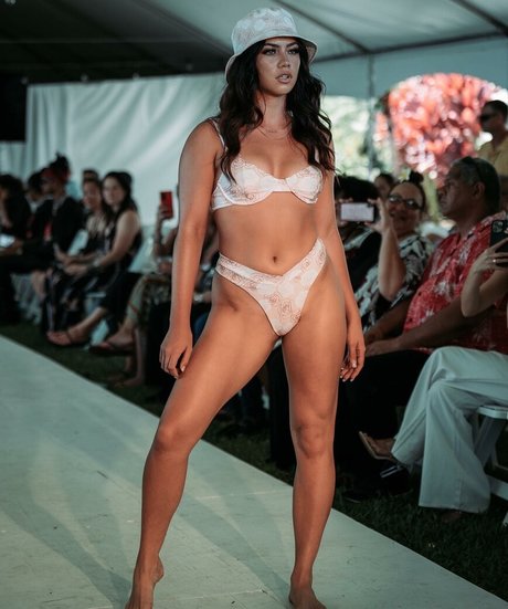 Kama Dung erotic model galleries