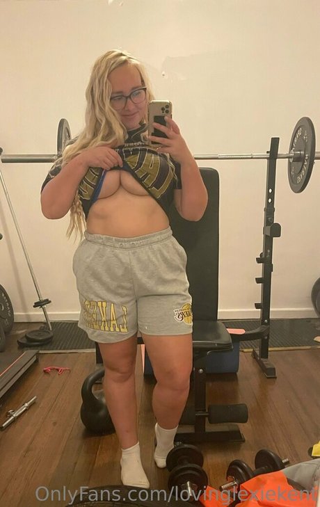 LovingLexieKent pornstar nude pics