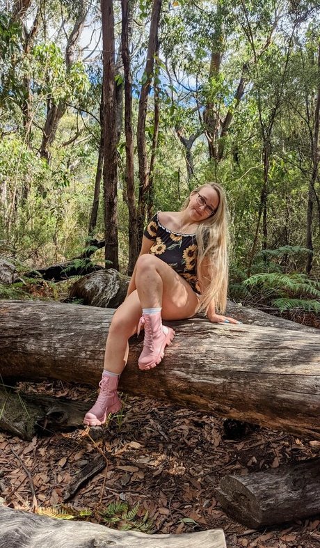 LovingLexieKent adult model img