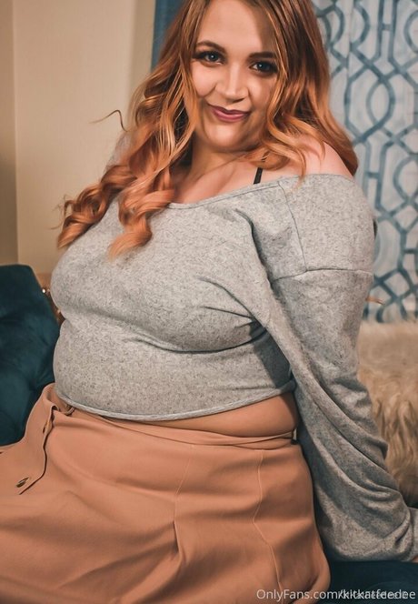 kinkycurvykat naked actress pictures