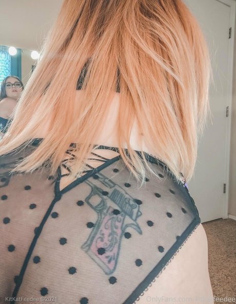 kinkycurvykat star naked pic