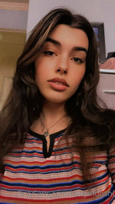 babymooshi high quality actress pictures