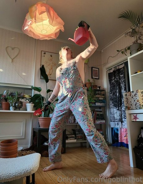 goblinthot model hot photos