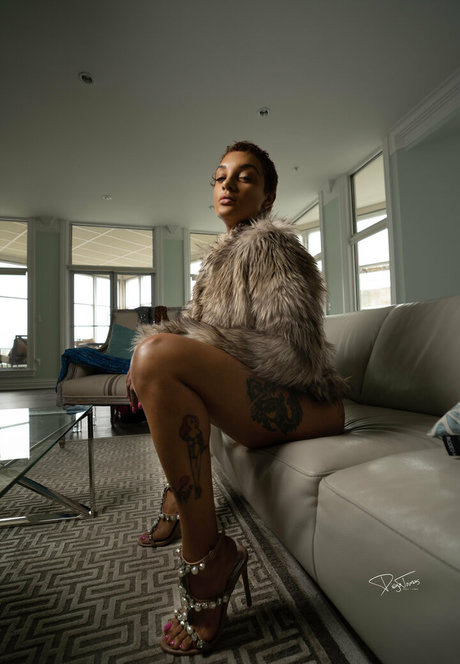 iitsleahtho model best photos