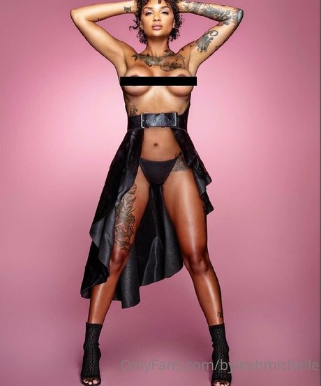 iitsleahtho exclusive model photo