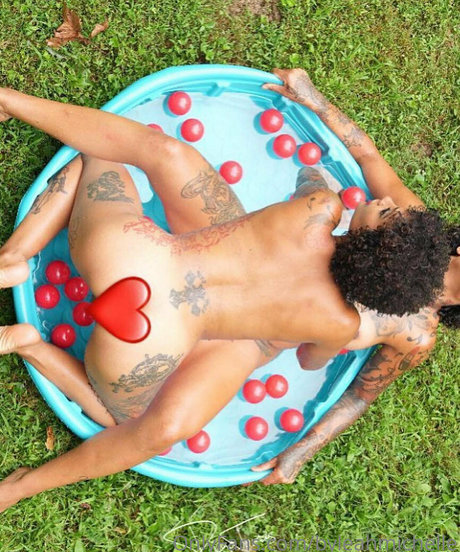 iitsleahtho star naked pictures