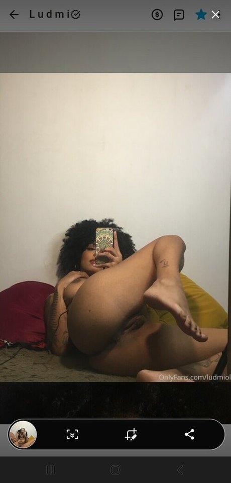 Molive hot model pictures