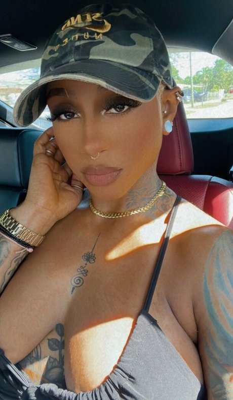 ItsJustRocky pornstar art gallery