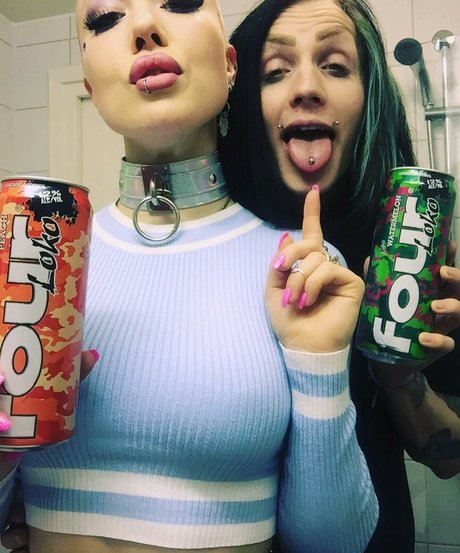 My Little Vronie exclusive star archive