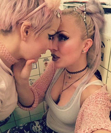 My Little Vronie sex star galleries