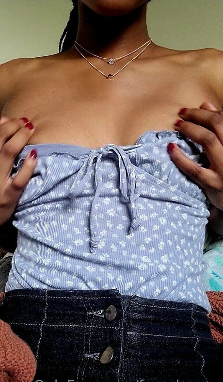 freeebonee model xxx images