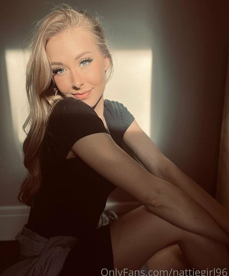 nattiegirl96 nice model photo