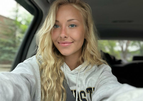 nattiegirl96 porn model photo