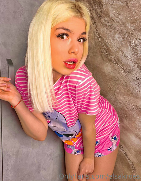 elsakroes sexy model pic