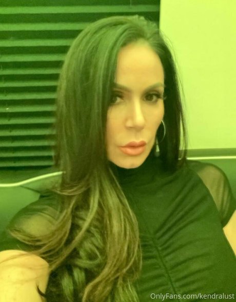 kendralust star img