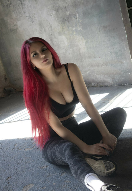 Angie Strelnikova model naked picture