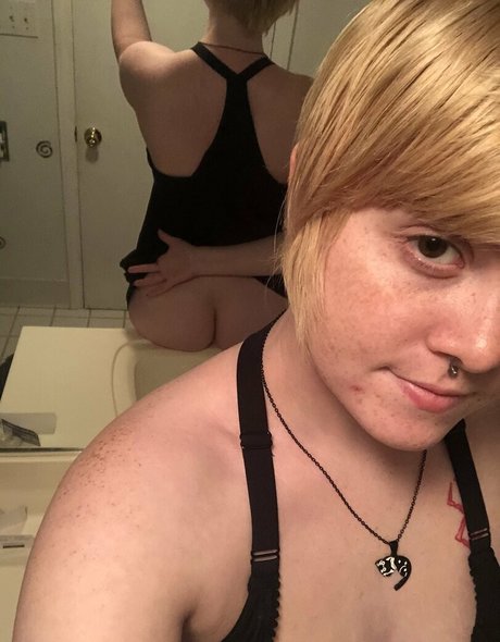 The bunny bee pornographic actress pic