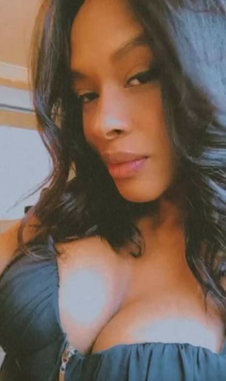 eisoularis pornographic actress gallery