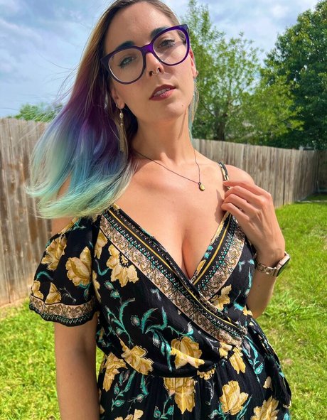 Christie Skylar nude model photos