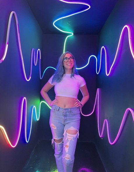 Christie Skylar erotic model pic