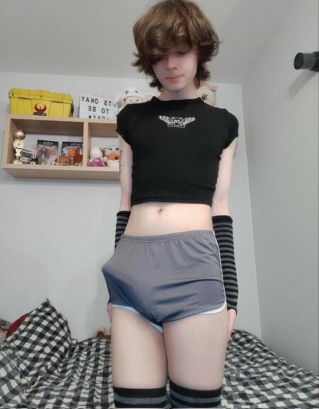 MaxHamster naked actress pics