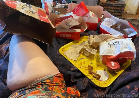 pr3ttyp1ggy hot actress photo