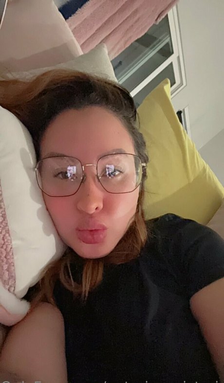 notoriousvictorious2 erotic actress galleries