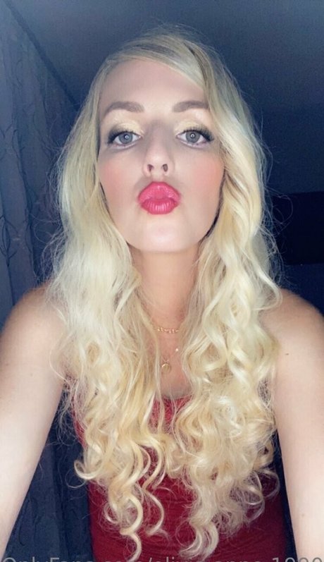 Olivia Anne 1990 profile pic