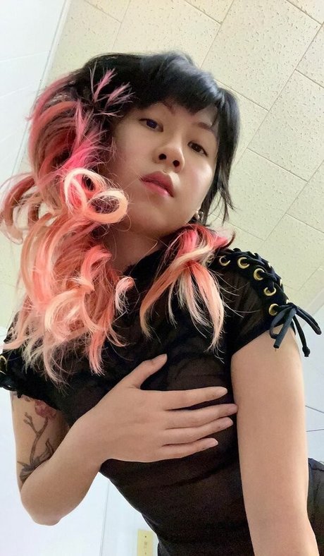 blackfaune hot actress pic