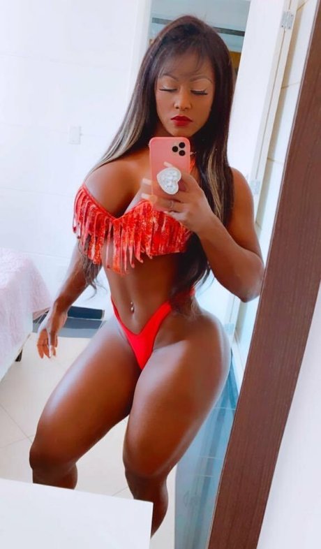 July Bonnura star perfect pic