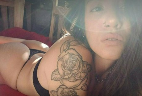 anna liana model exclusive img