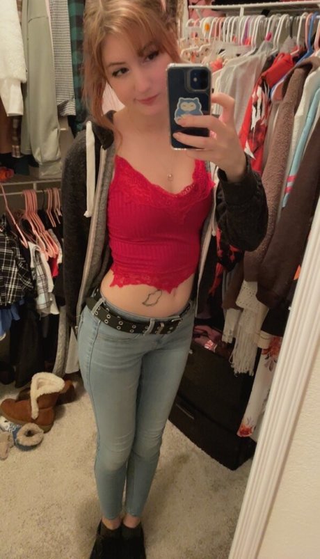 Bunimilk nude actress picture