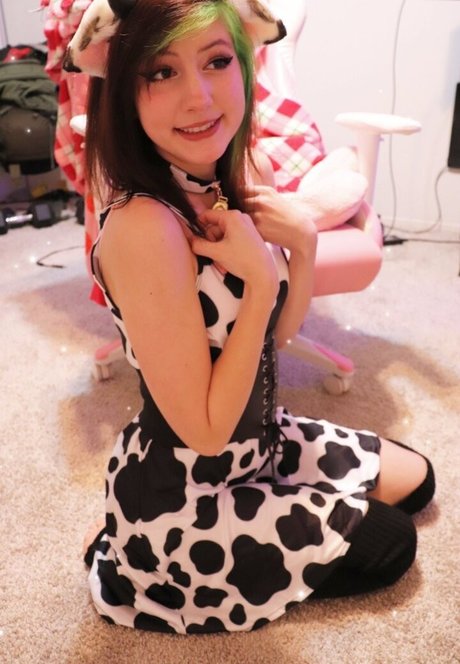 Bunimilk hot model img