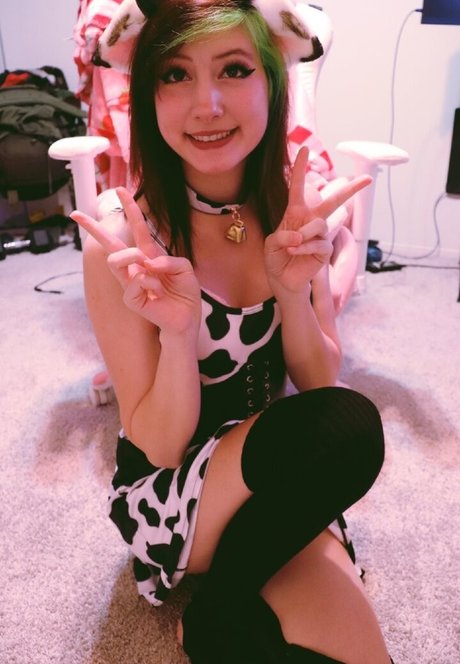 Bunimilk nudes actress photos